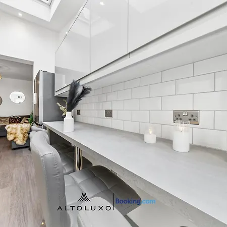 Ferienhaus Inviting Deluxe Ideal For Group Family By Altoluxo *