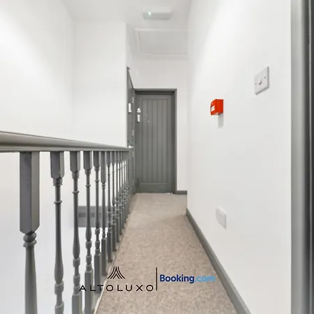 Ferienhaus Inviting Deluxe Ideal For Group Family By Altoluxo *