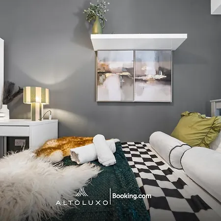 Inviting Deluxe Ideal For Group Family By Altoluxo Дом отдыха *