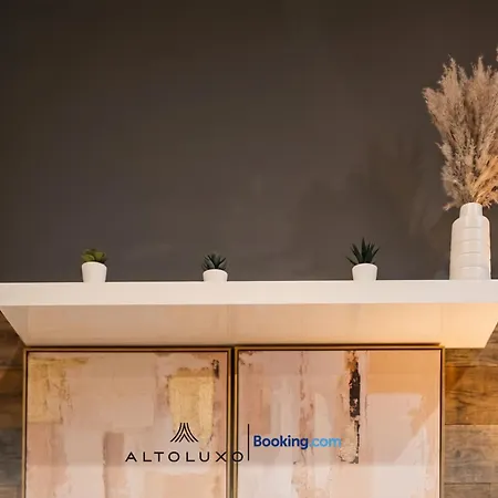 Inviting Deluxe Ideal For Group Family By Altoluxo