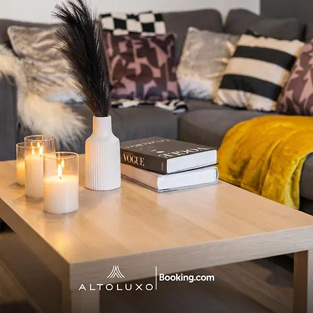Inviting Deluxe Ideal For Group Family By Altoluxo Дом отдыха Бристоль