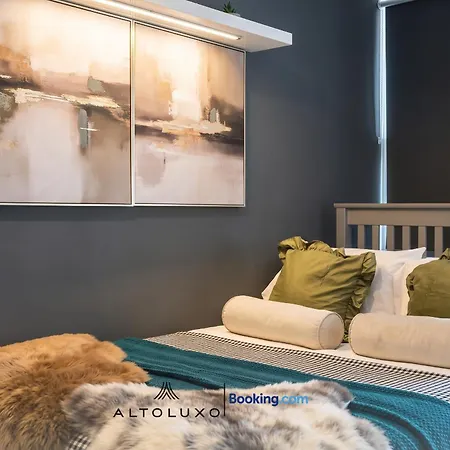 Inviting Deluxe Ideal For Group Family By Altoluxo